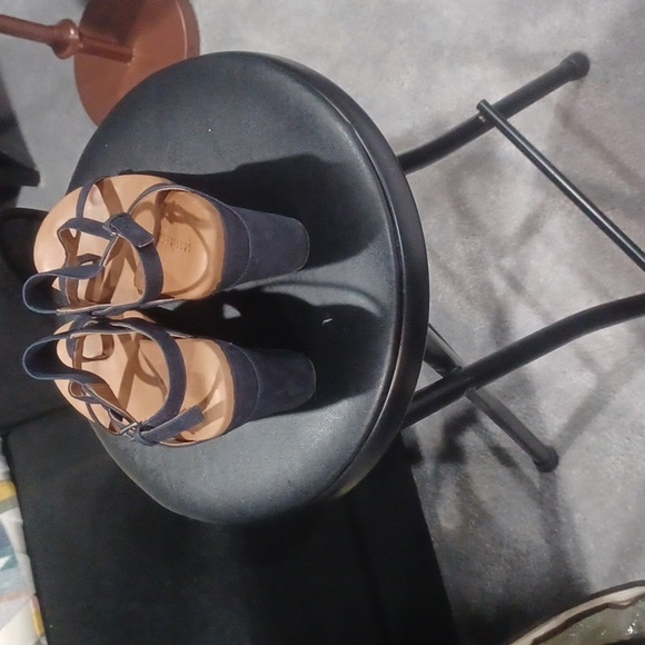 Gentle Souls navy suede strappy sandals. - Picture 2 of 4